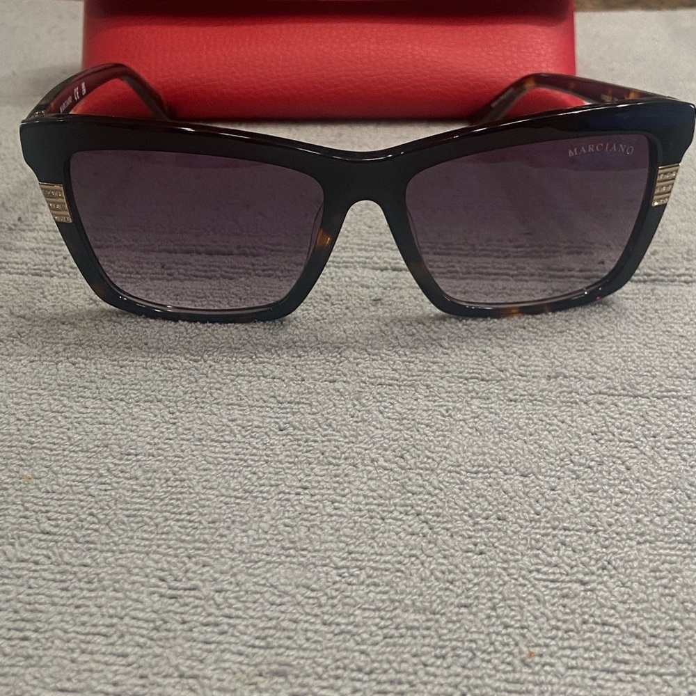Marciano / GUESS Sunglasses